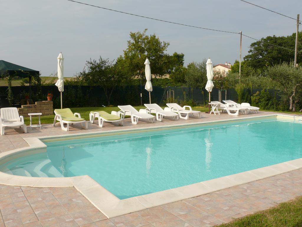 Agriturismo Al Rifugio Divino Belvedere Ostrense Luaran gambar