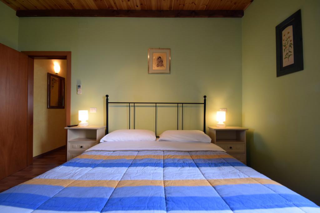 Agriturismo Al Rifugio Divino Belvedere Ostrense Luaran gambar