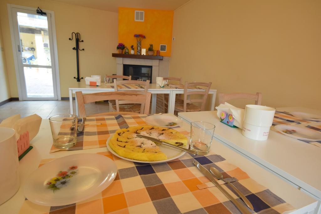 Agriturismo Al Rifugio Divino Belvedere Ostrense Luaran gambar